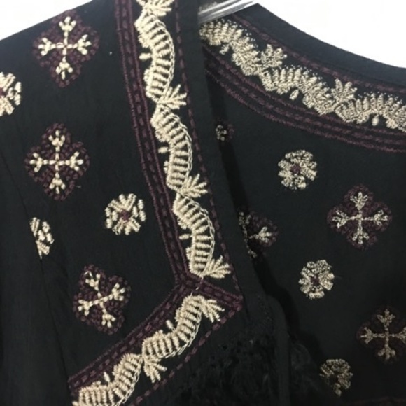 *3/$15 AEO Black Long Sleeve Embroidered Boho Dress - Picture 3 of 8